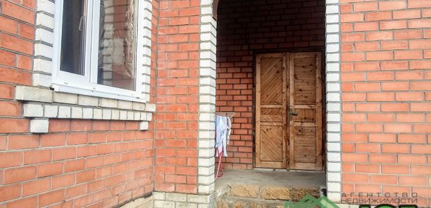 Два жилых дома на одном земельном участке в ст. Октябрьская