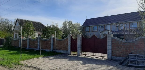 Двухэтажное домовладение в ст. Крыловская