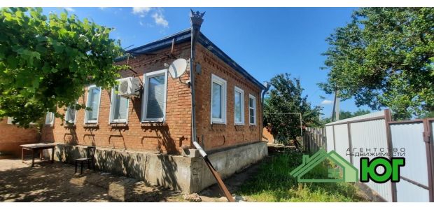 Кирпичное домовладение в ст. Калниболотская